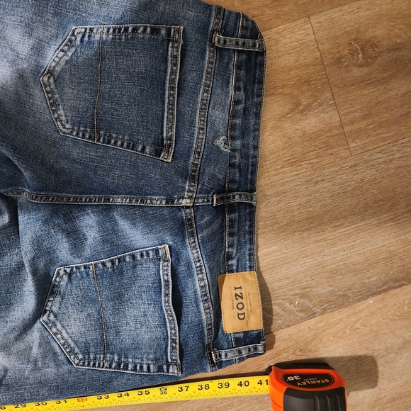 Izod Men's Slim Jeans in Blue - Picture 3 of 4